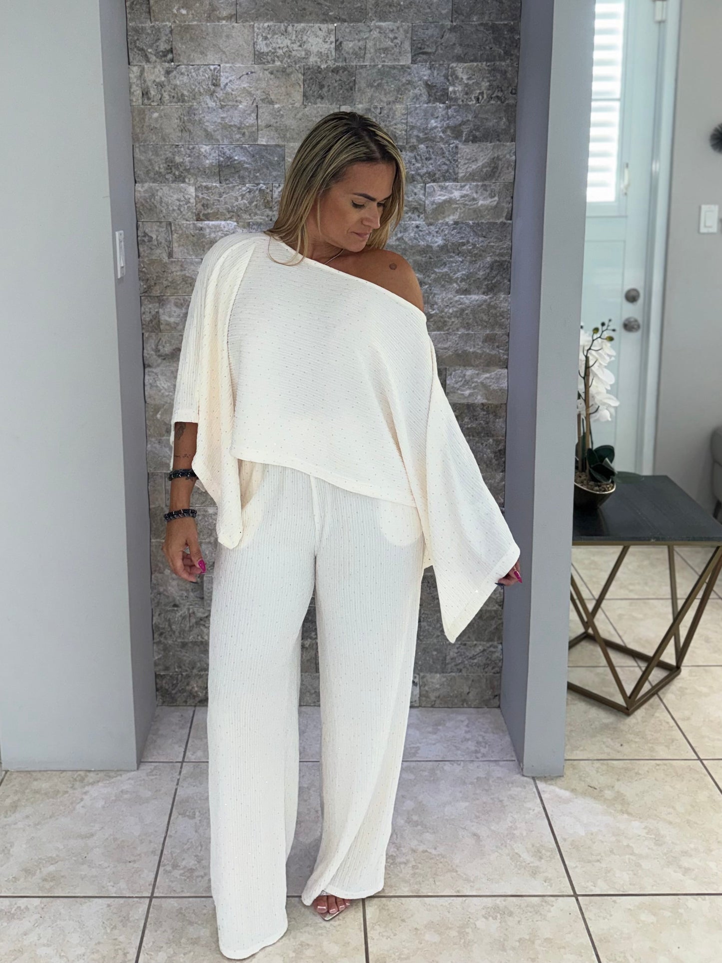 Off White Lux Set