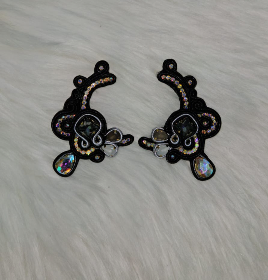 Black Pearl Earings